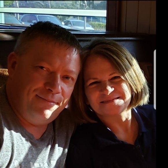 Meet your Posher, Lisa - Picture 1 of 1